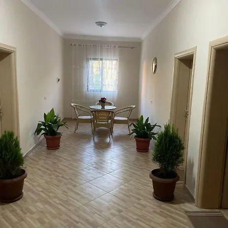 Vila Leo 公寓式酒店 格勒姆