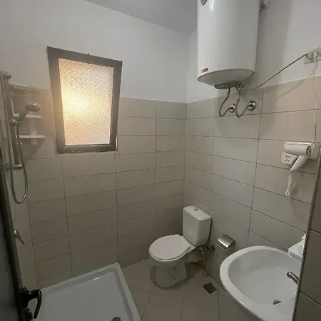 Vila Leo アパートホテル